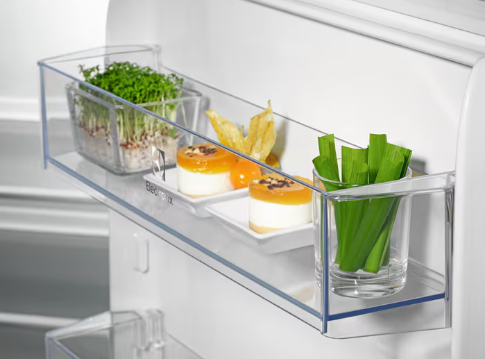 Встраиваемые холодильники ELECTROLUX E8MNCD18S