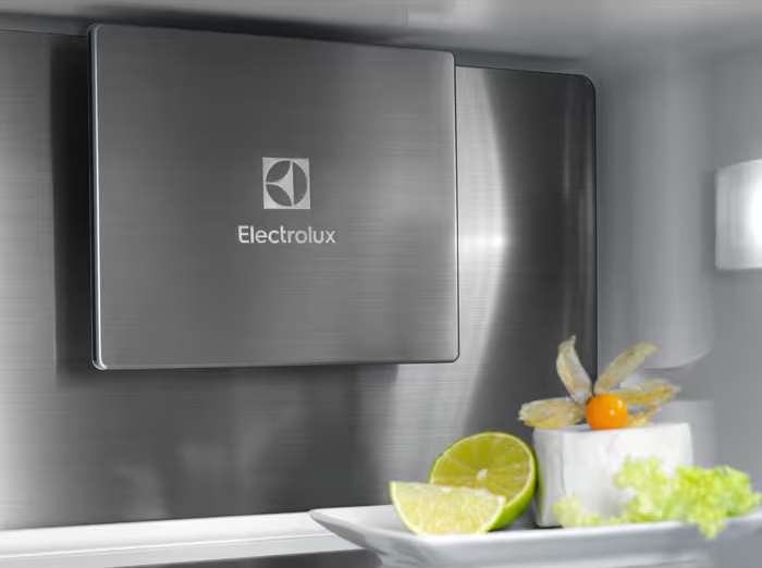 Встраиваемые холодильники ELECTROLUX E8MNCD18S
