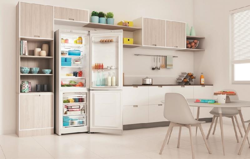 Холодильник Indesit ITR 4180 W 2-хкамерн. белый