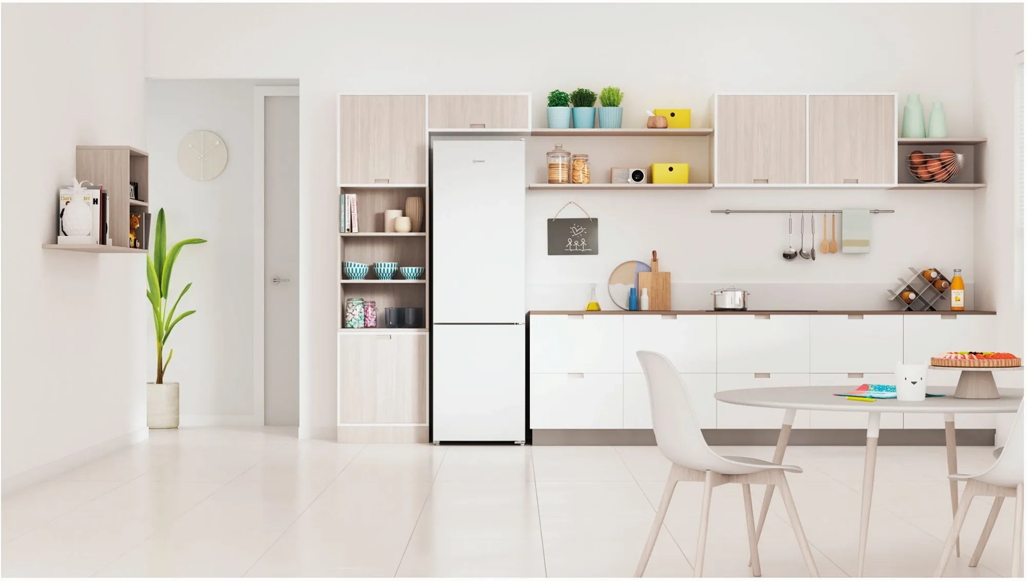 Холодильник Indesit ITR 4200 W 2-хкамерн. белый