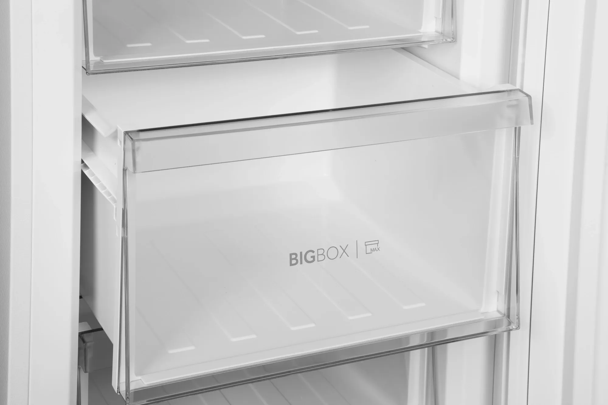 Морозильная камера Haier HF-284WG белый