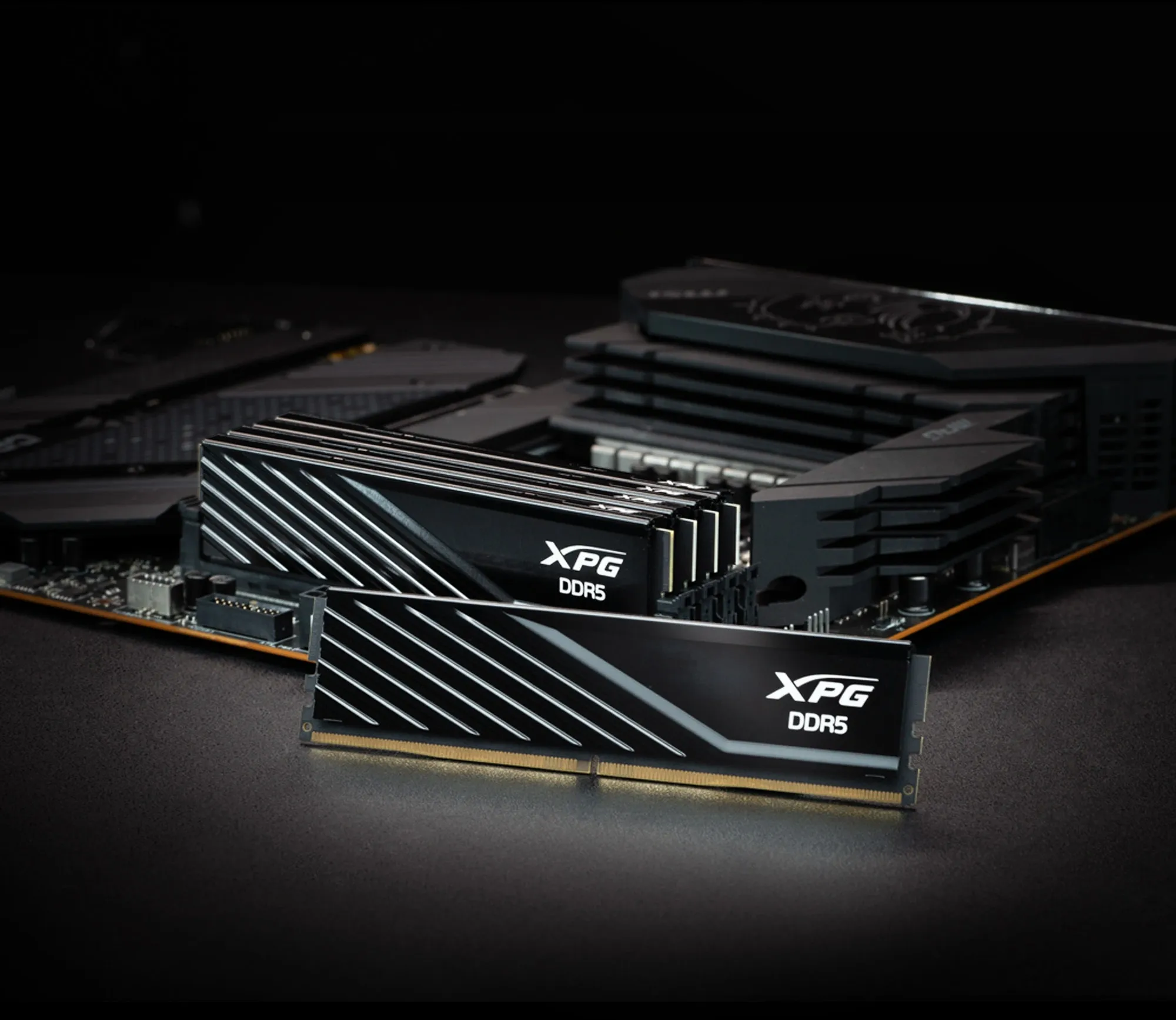 Память DDR5 8GB 5600MHz A-Data AX5U5600C468G-SLABBK XPG Lancer Blade RTL Gaming PC5-44800 CL46 DIMM 288-pin 1.1В single rank с радиатором Ret