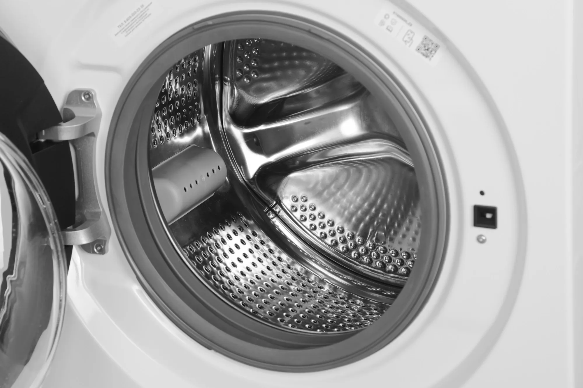 Стиральная машина Beko Beyond B3WFR572WB класс: A загр.фронтальная макс.:7кг белый инвертор