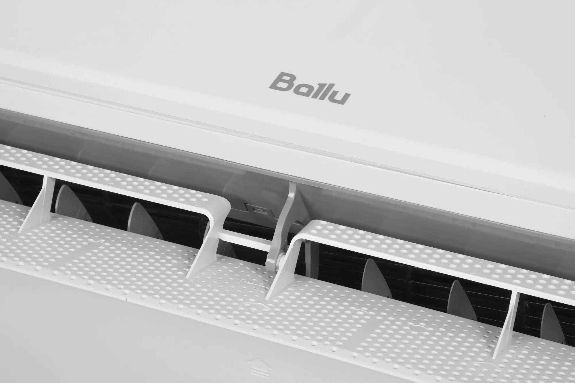 Сплит-система Ballu Defender BSHI-12HN8 белый