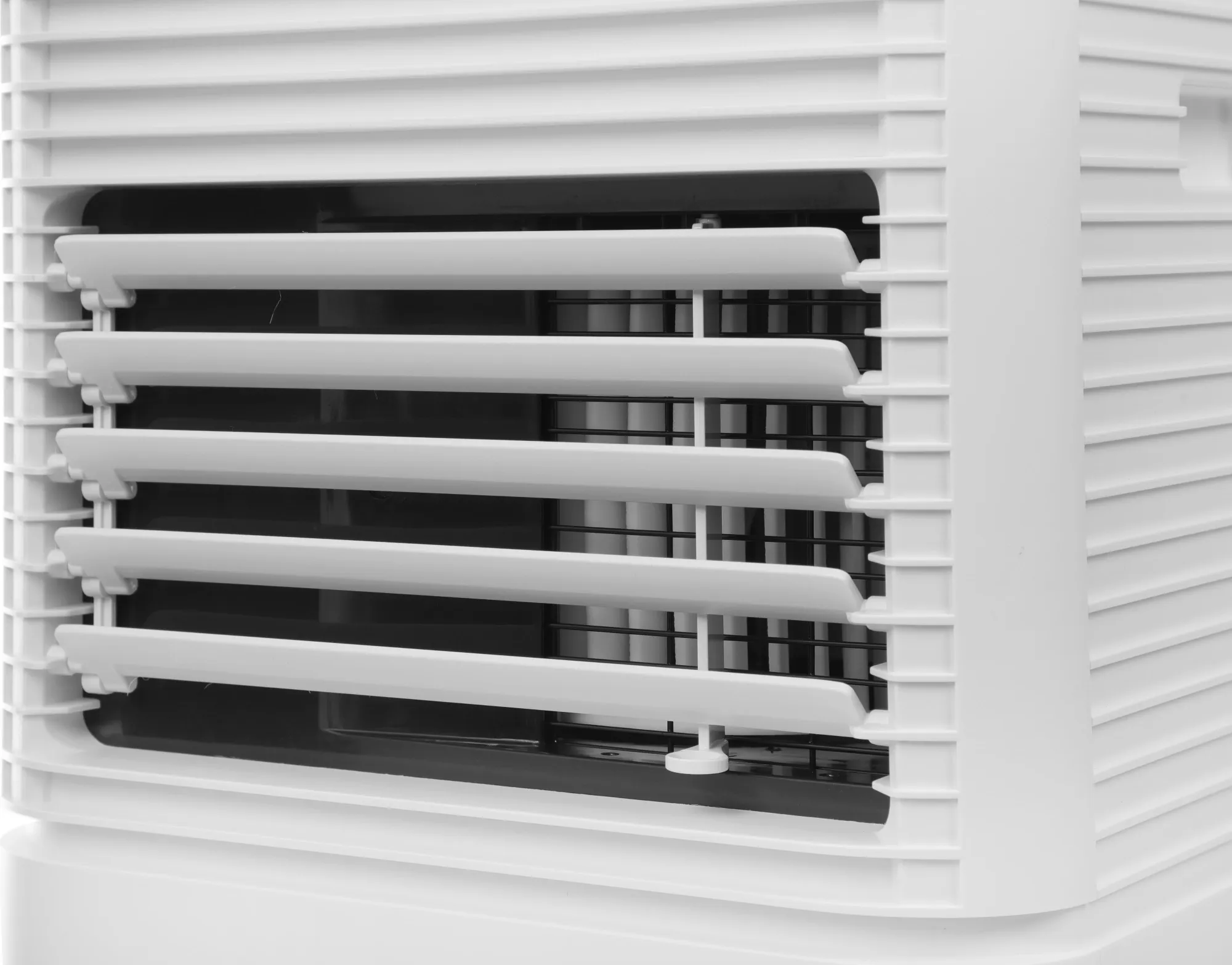 Кондиционер мобильный Royal Clima Cubo RM-CU30HH-E белый площ.21м2