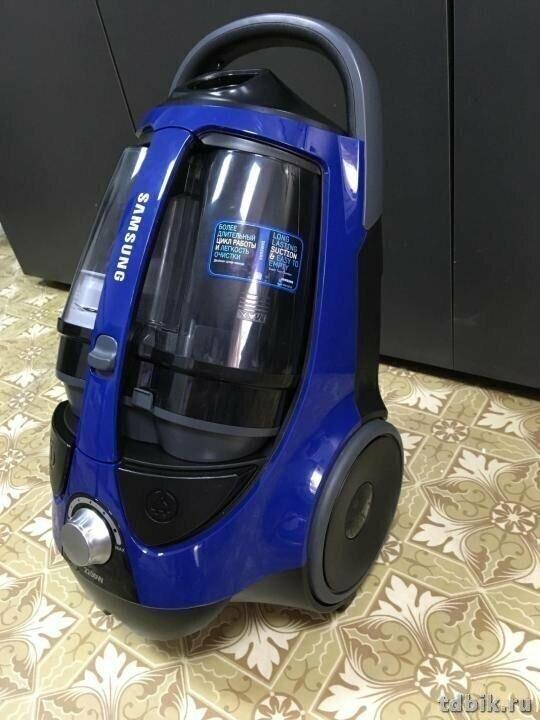 Пылесос без мешка Samsung VCC8836V36/XEV