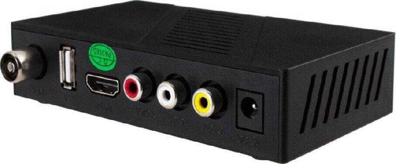 Ресивер DVB-T2 Starwind CT-140 черный
