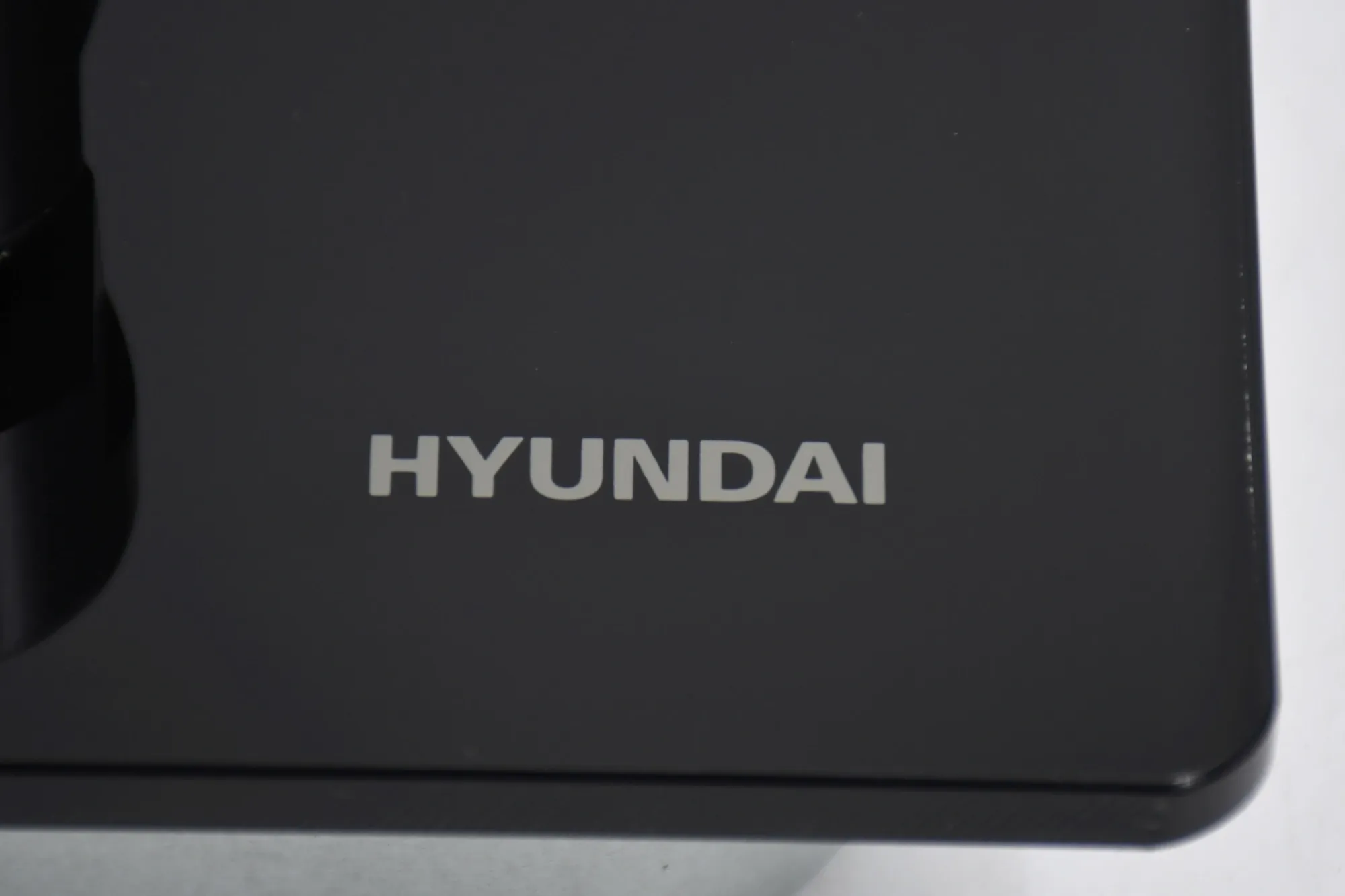 Газовая варочная поверхность Hyundai HHG 6421 BG черный